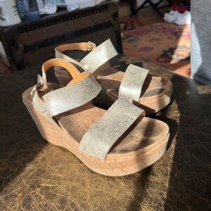 Kork-ease gold platforms, good used condition size 6